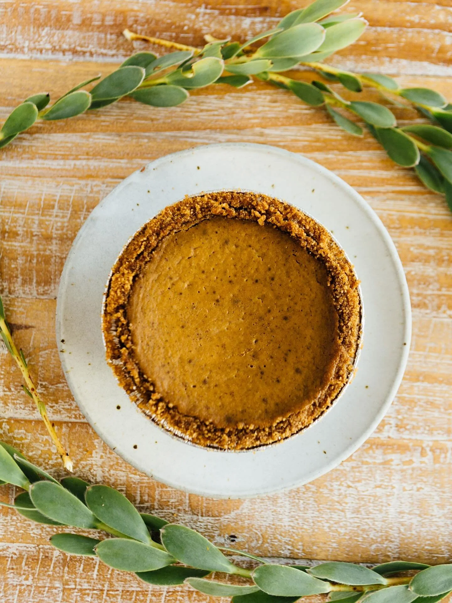 Pumpkin season over here at @winstonpies 🥧 

#pumpkinpie #holidayfood #winstonpies #lafood #foodiesofig