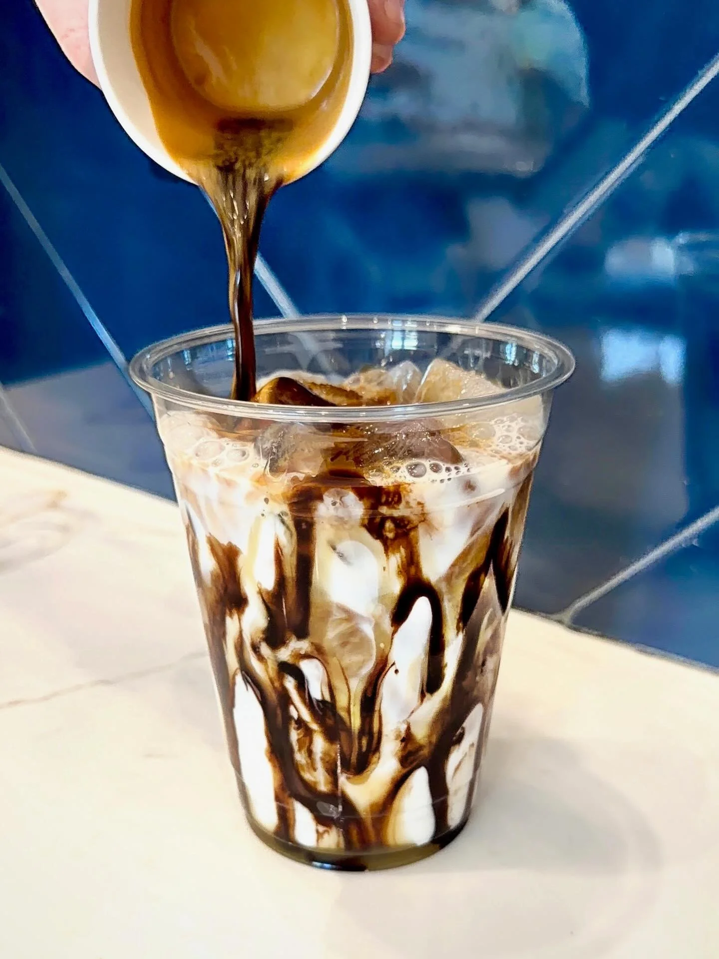 Milky Way Mocha anyone 😏 

Chocolate caramel COFFEE goodness your Saturday needs!! 

#specialtycoffee #winstonpies #milkyway #candybar #losangelesfood