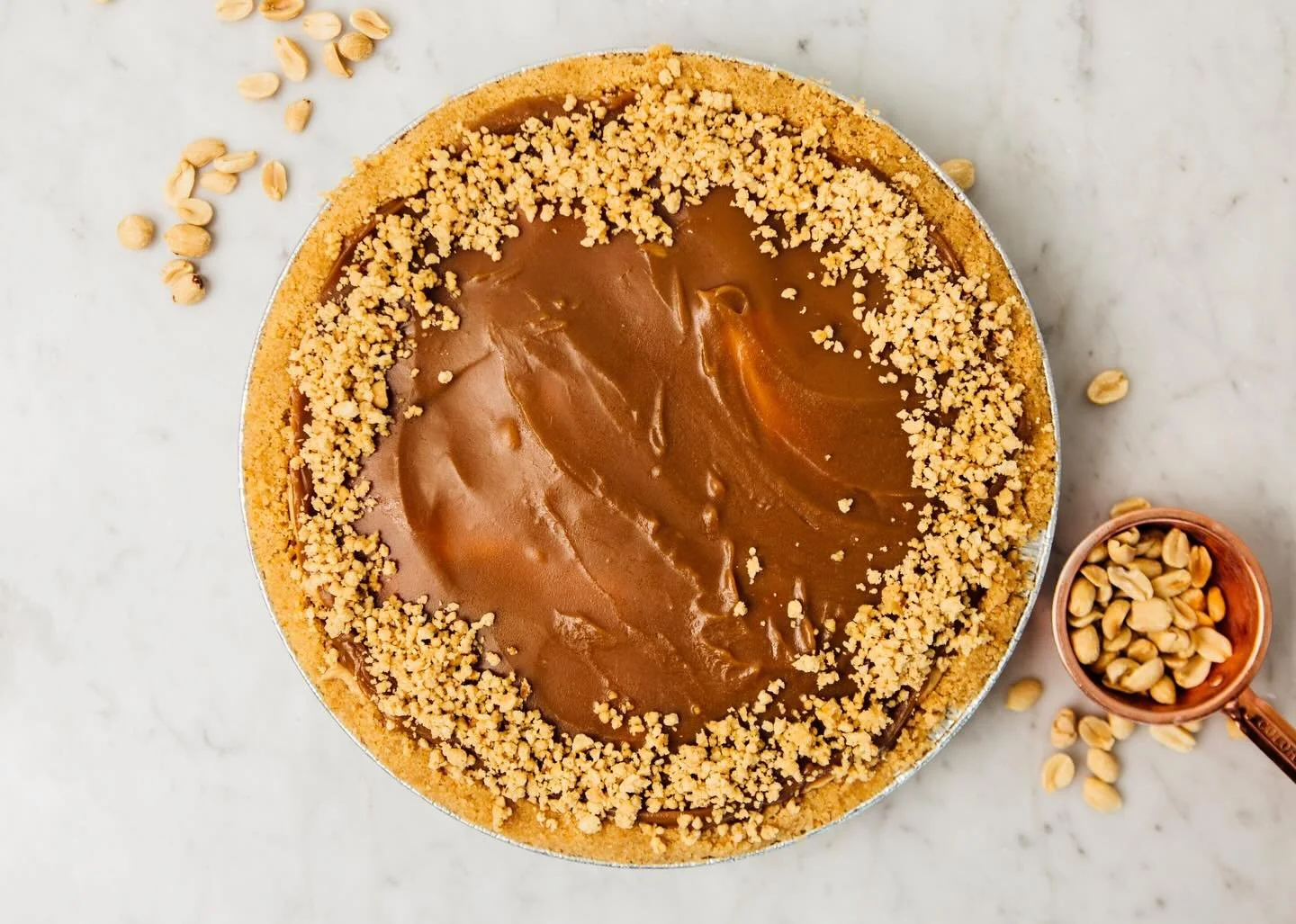 PAY DAY PIE! 🥧 🥜 😋 get yours through the weekend.! #memorialday #peanutbutter #winstonpies #losangelesfood
