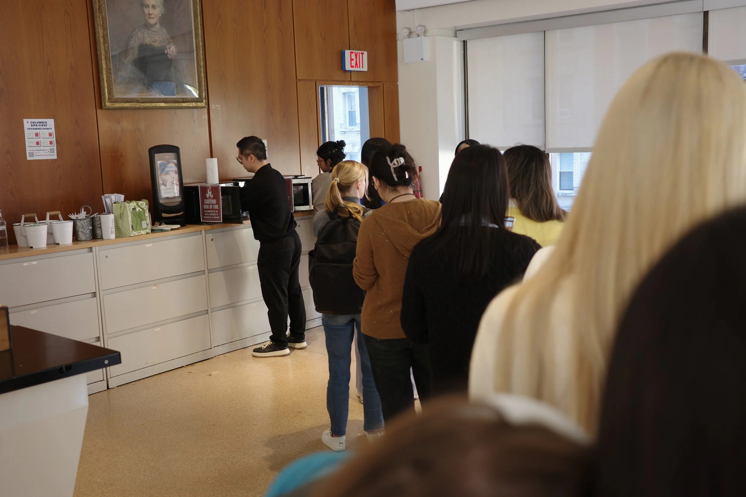 Diplomessy #2: Publique Policy for the Microwave Queue