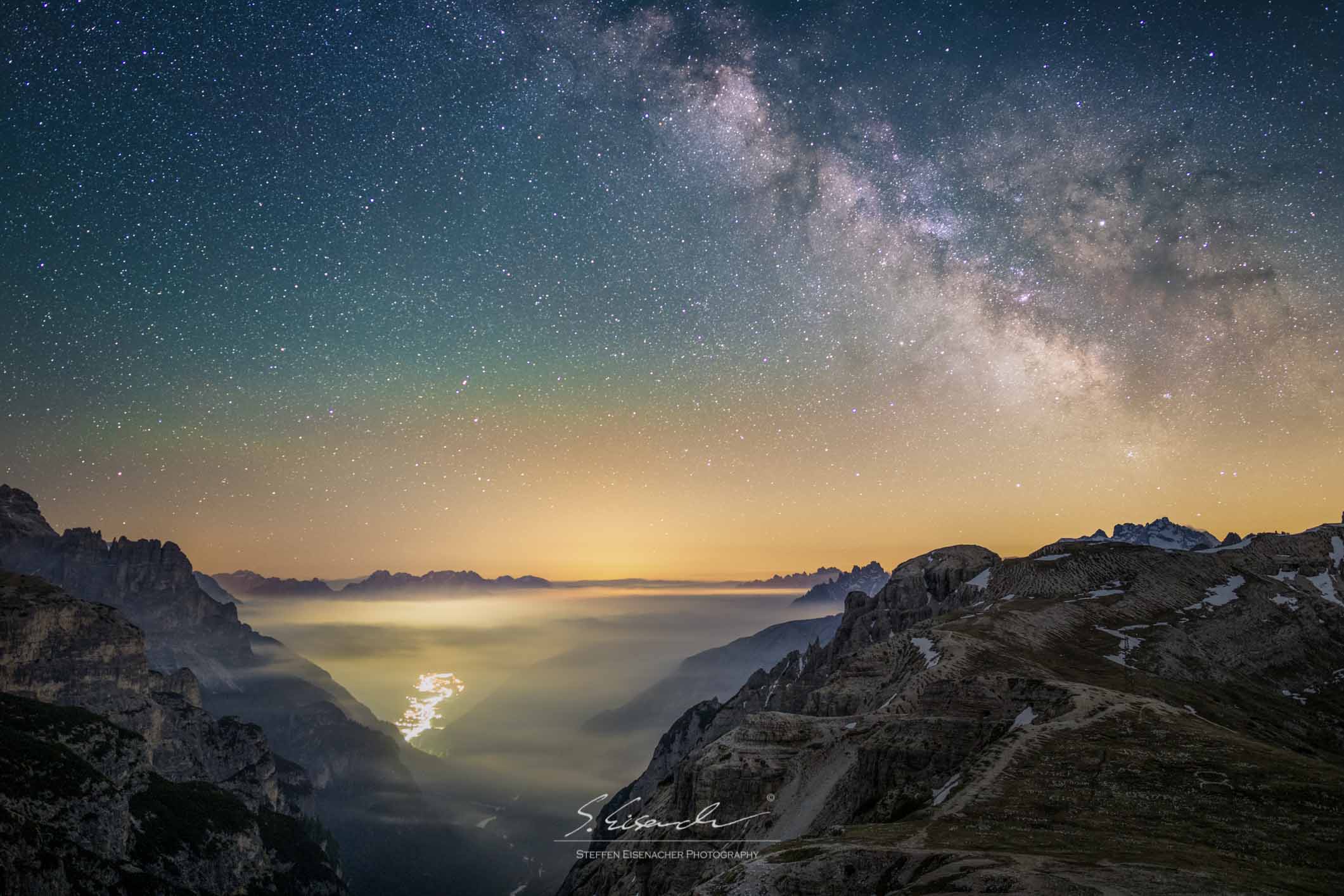 Milkyway over the Dolomites. 15 sec f/1.4 ISO5000