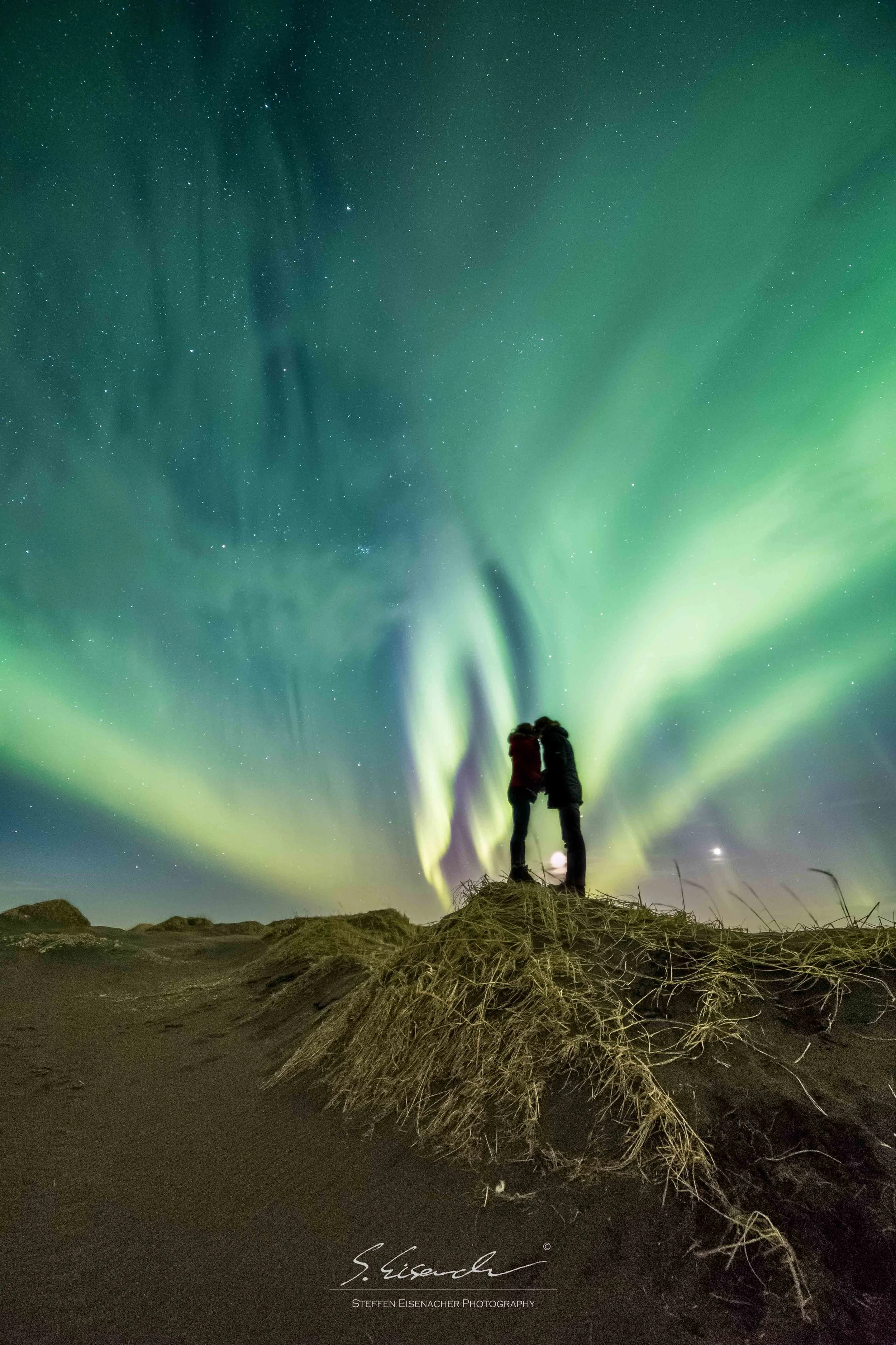 Southern Iceland, 10seconds f/2.8 ISO4000