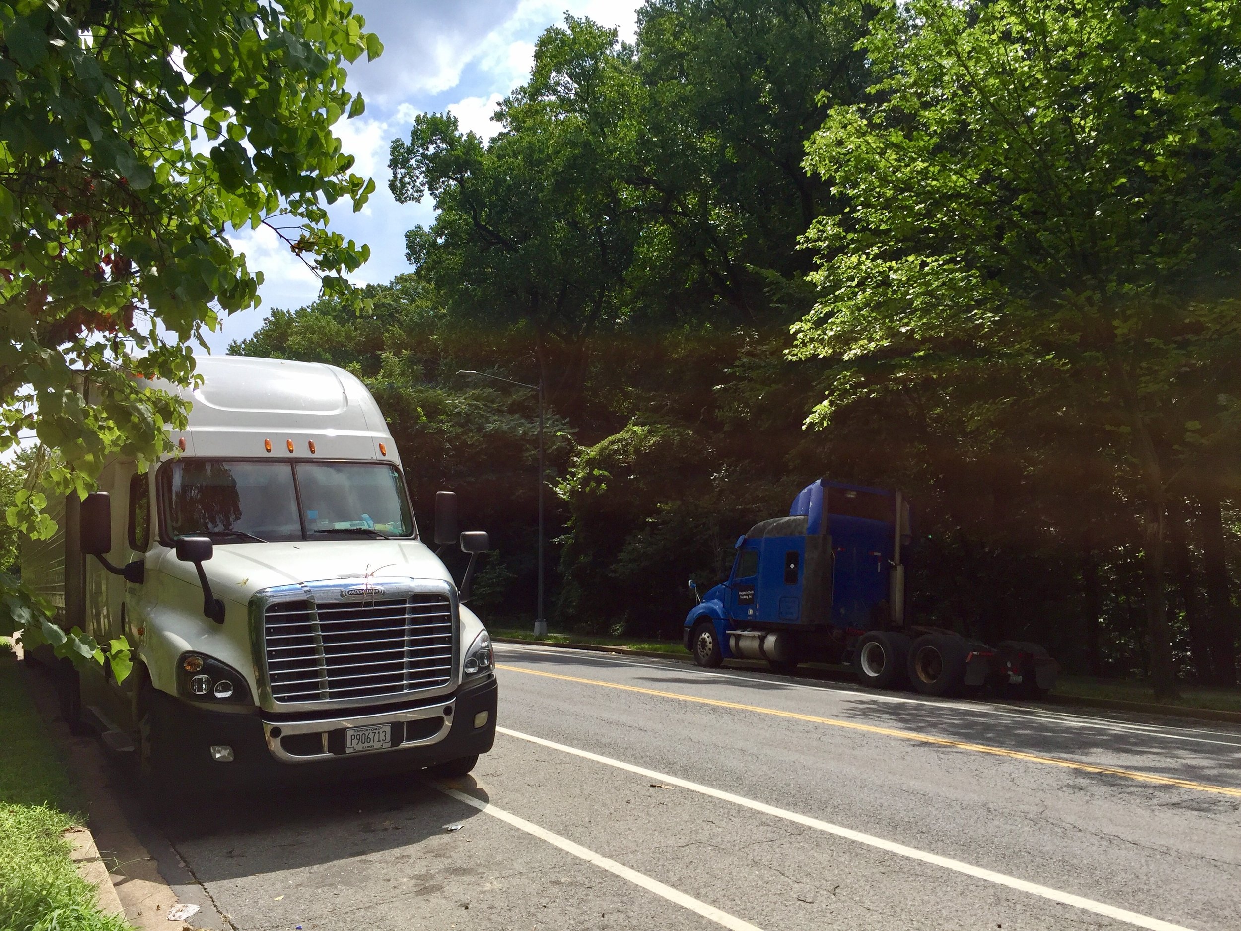 TRACTOR TRAILER LOT ON MALCOLM X?