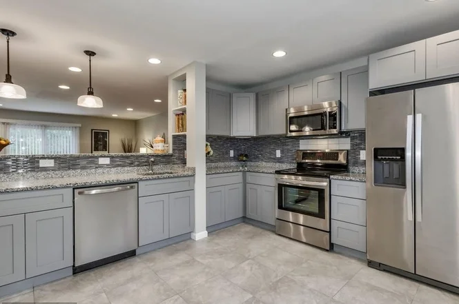734 MISSISSIPPI AVE - $384,900
