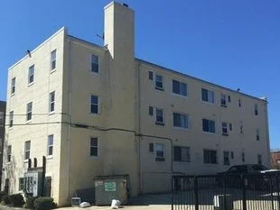 1310 CONGRESS ST SE #101 - $124,000