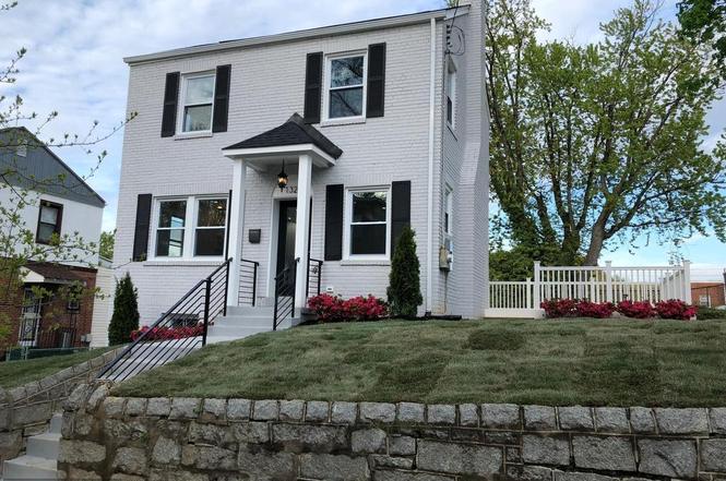1328 29th Street SE - $529,000