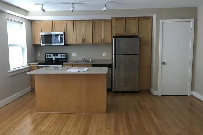Sold! 210 Oakwood St SE #302 - $194,457