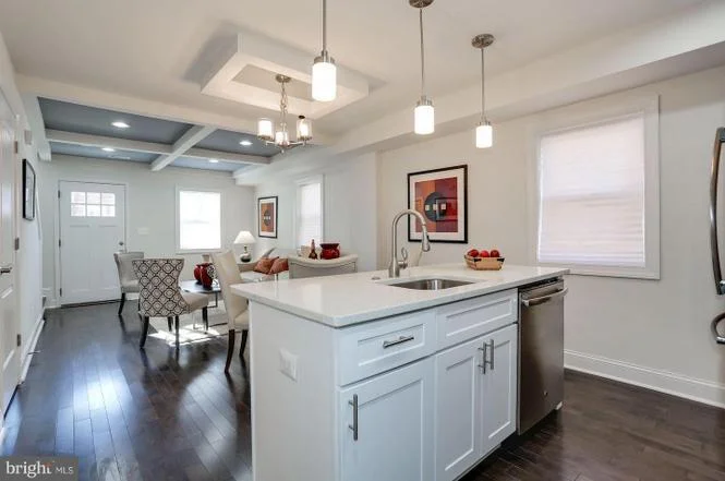 121 Darrington St SW - $389,900