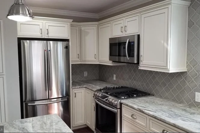 1887 Savannah Place SE - $374,000