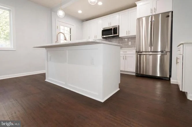 1371 Morris Road SE - $449,000