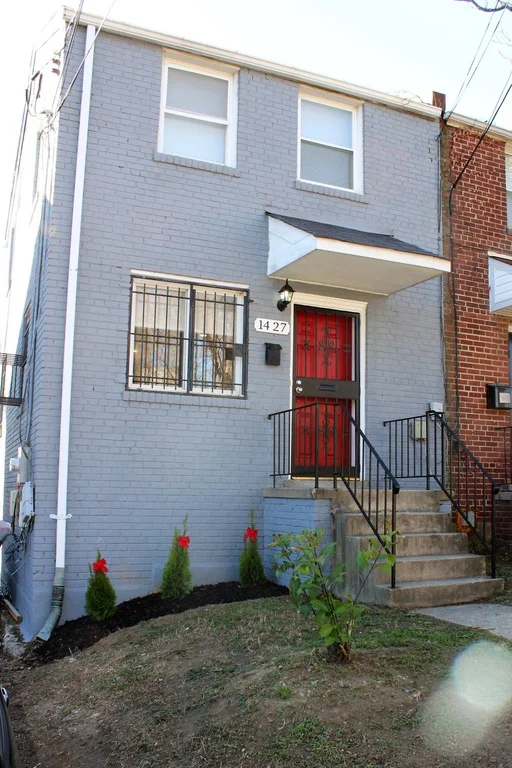 1427 Howard Road SE - $1,775/month