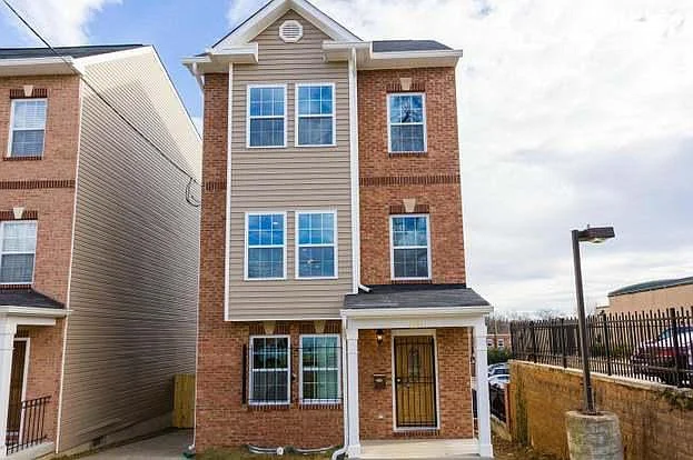 4296 South Capitol Terrace SW - $2,400/month