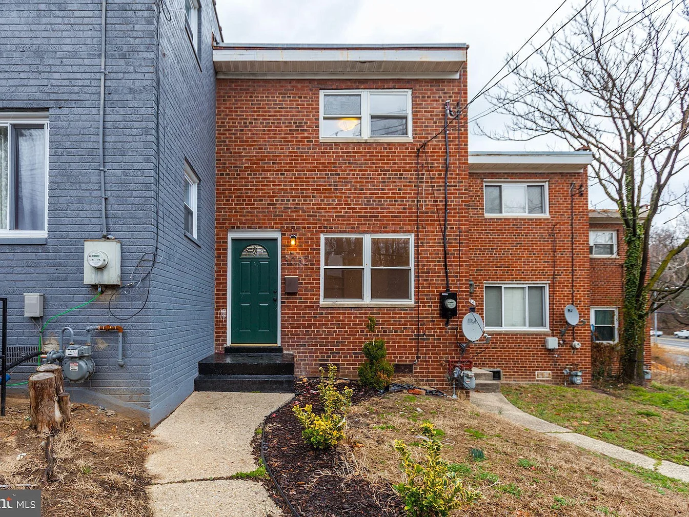 3032 Stanton Road SE - $284,000