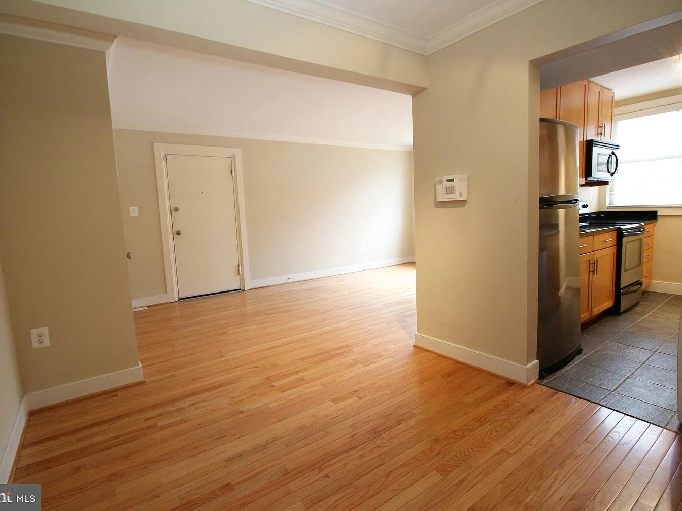 2850 Hartford Street SE #201 - $1,689/month