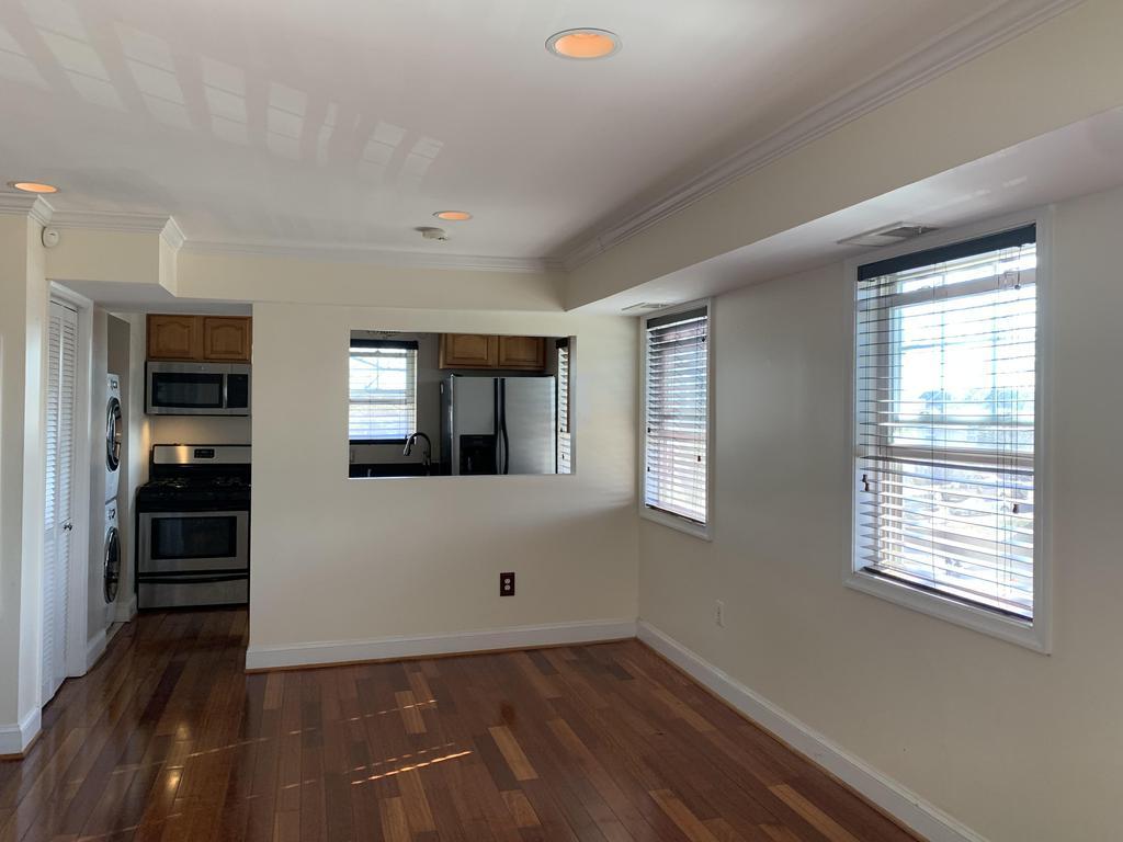 3864  9th Street SE #202     - $1,400/month
