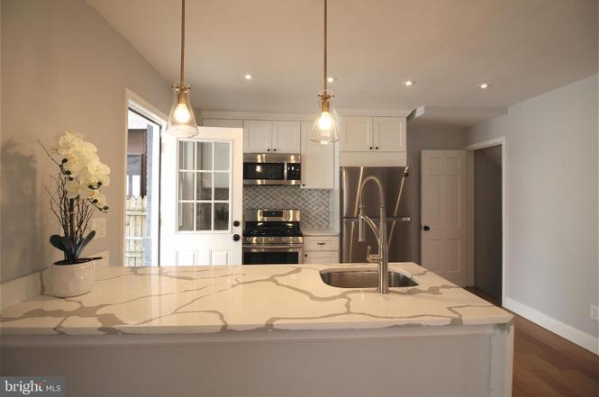 428 Orange Street SE - $399,900