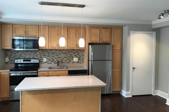 212 Oakwood Street SE #111 - $185,000