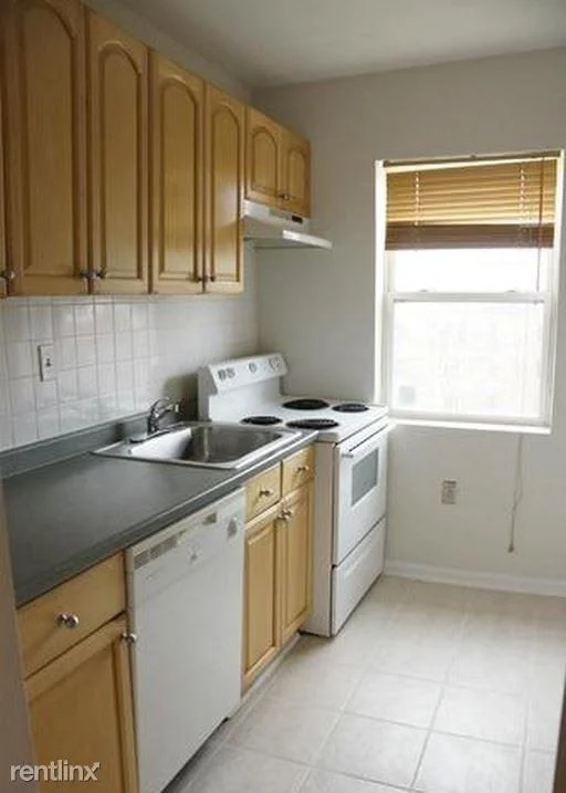 2100 Fendall Street SE - $1,000/month