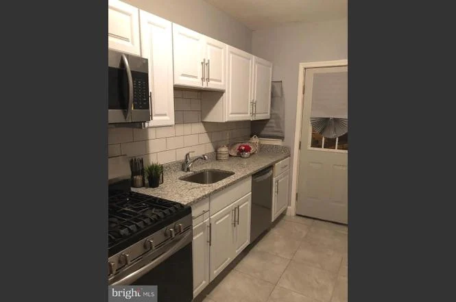 1402 18th Place SE - $445,000
