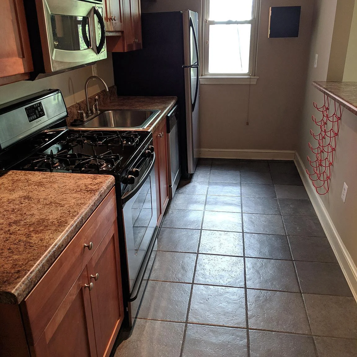 3937 S Street SE #307 - $1,300/month
