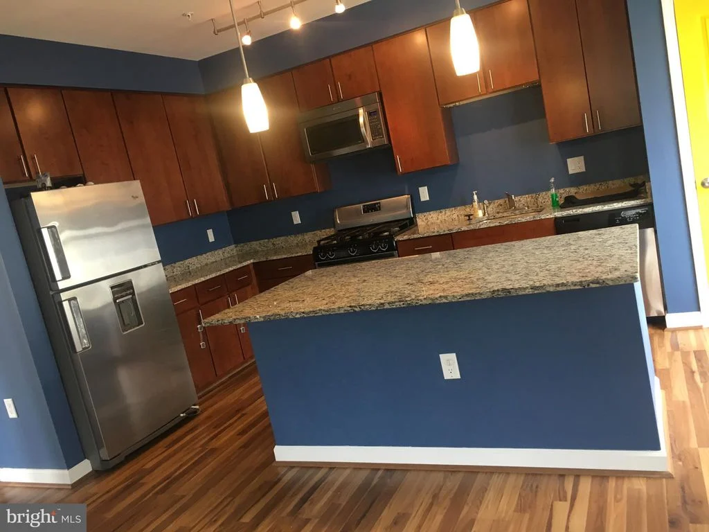2518 Sayles Place SE - $2,500/month