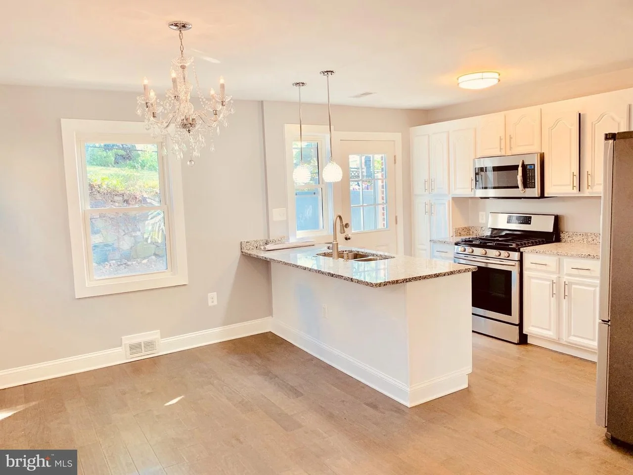 115 Trenton Place SE - $359,900