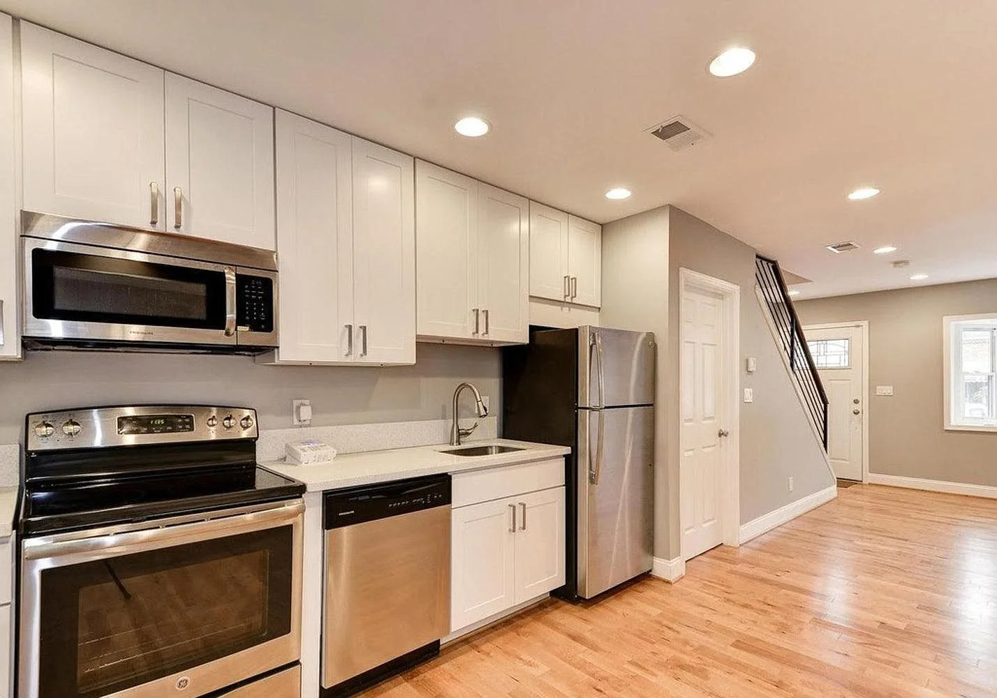 1321 Dexter Terrace, SE - $2,050/month