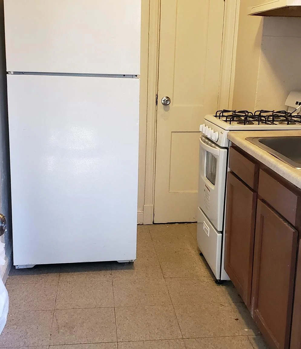 1340 Dexter Terrace, SE - $1,700/month