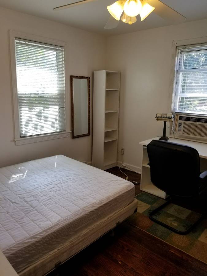 Furnished room for rent in Congress Heights - $700/month