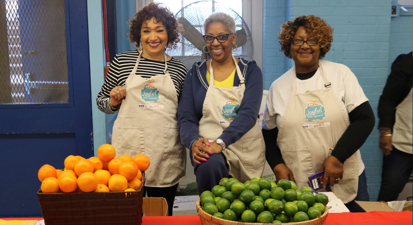 🏆Martha's Table Market at The Commons - Free fruits, veggies + more! 