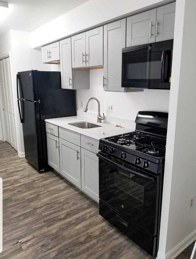 Renovated 2 bedroom apartment in Congress Heights - $1,400/month