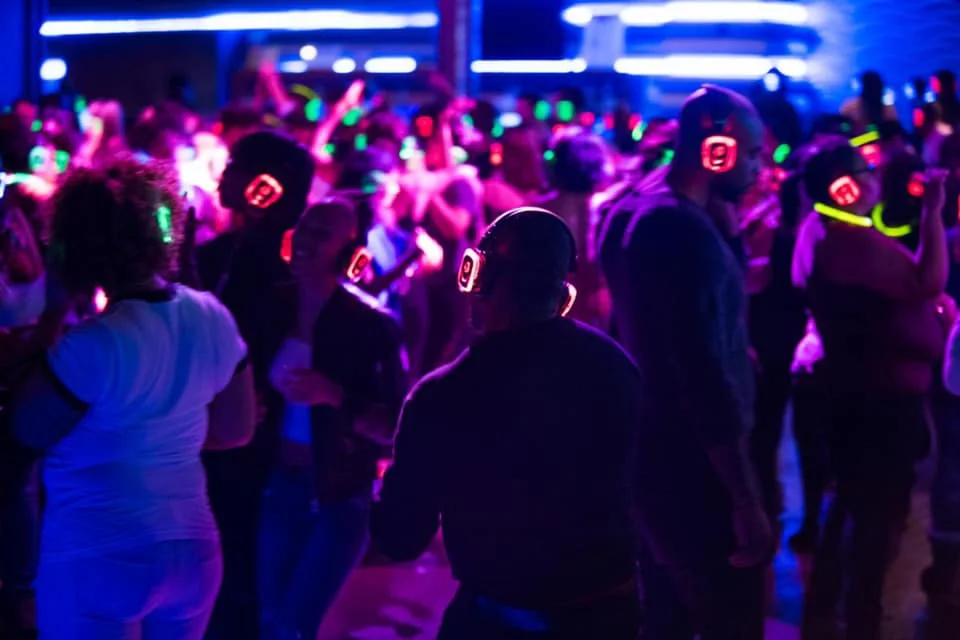 🏆 Oct 18 | Silent Disco Dance Party at Martha's Table - Free event! 
