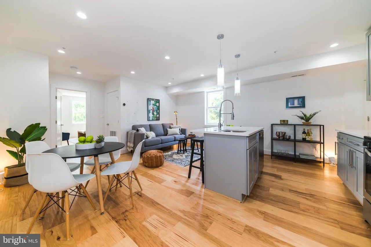 FOR SALE | 404 Newcomb St SE #4 - $300,000