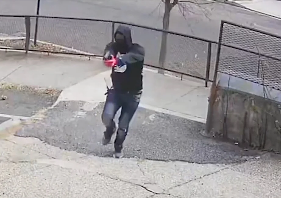 [PR] Person of Interest in ADW (Gun), 2200 b/o Savannah St, SE