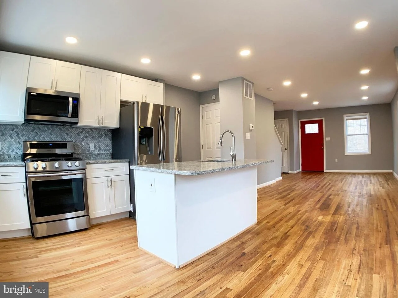 FOR SALE | 2419 Savannah St SE - $369,999