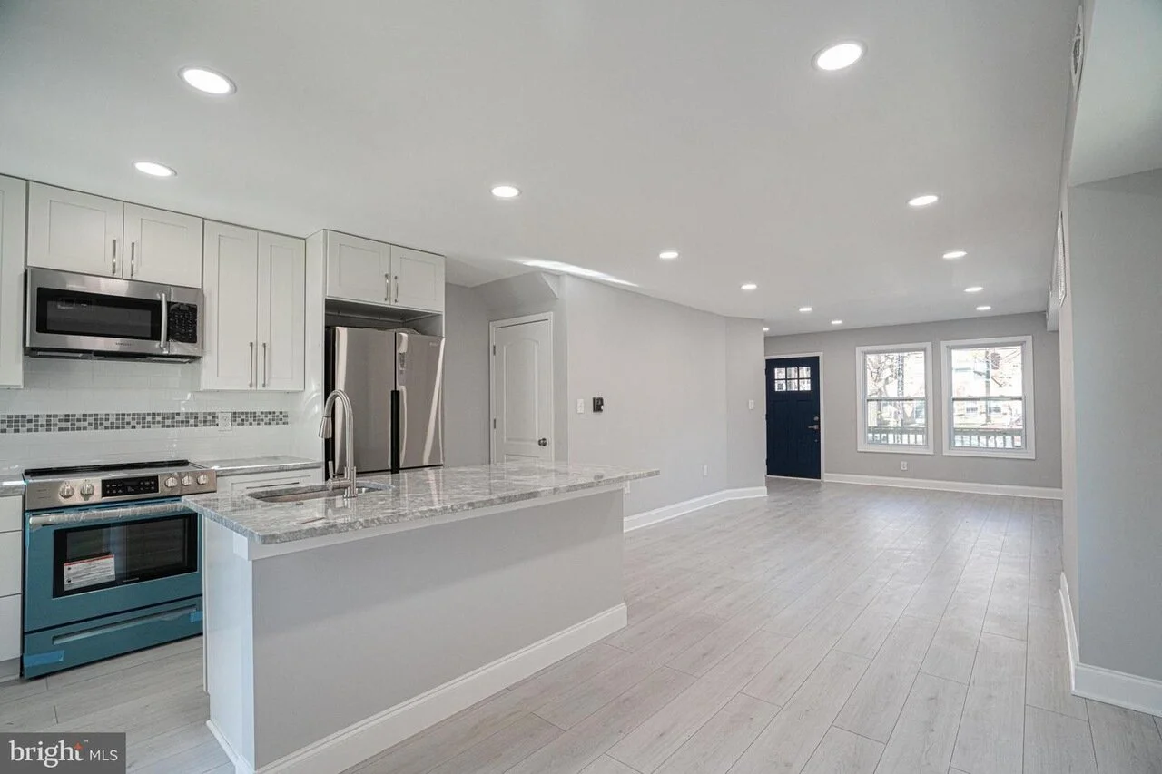 FOR SALE | 809 Chesapeake St SE - $395,000