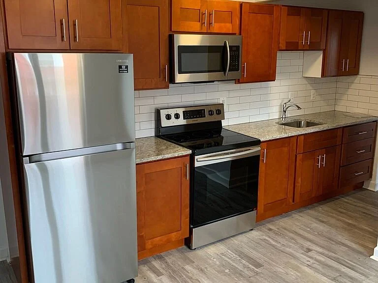 FOR RENT | 1624 28th St SE #6 - $1,760/month