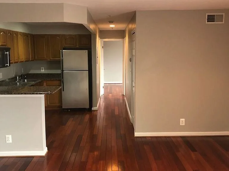 FOR RENT | 450 Condon Ter SE #102- $1,200/month