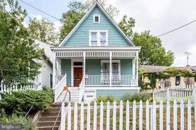 FOR SALE | 2108 16th Street, SE - #339,900