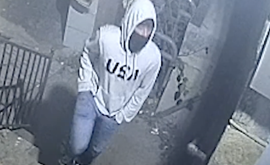 [PR] Suspects Sought in an Armed Robbery (Gun) Offense: 1700 b/o 3rd Street, NE