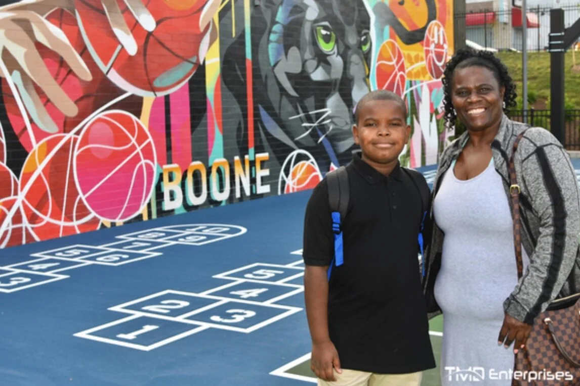 May 9 | Free Mother's Day Photo Shoot and Flower at Boone Elementary Playground