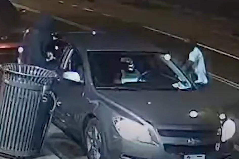 MPD 7D VIDEO | Suspects and Vehicles of Interest Sought in an Armed Carjacking (Gun) Offense: 2200 b/o Martin Luther King Avenue, SE