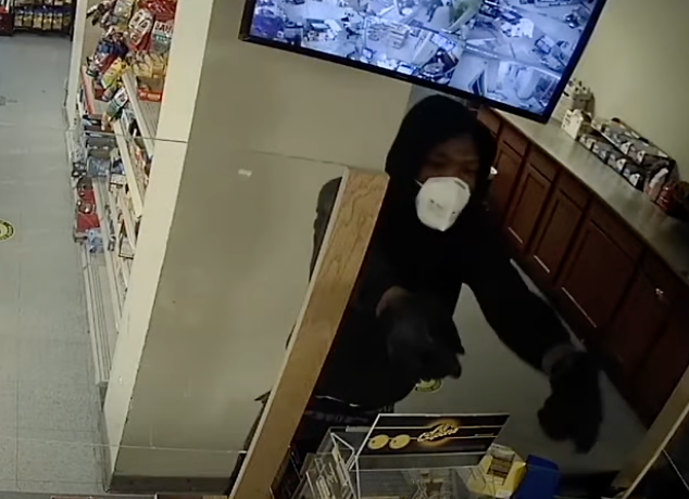 MPD 6D | Updated with Video Suspects Sought in an Armed Robbery (Gun) Offense: 2300 b/o Good Hope Road, SE