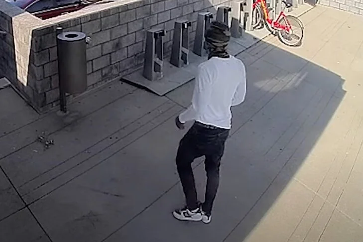 MPD 6D VIDEO | Suspect Sought in a Theft One (Stolen Auto) Offense: 1800 b/o Good Hope Road, SE