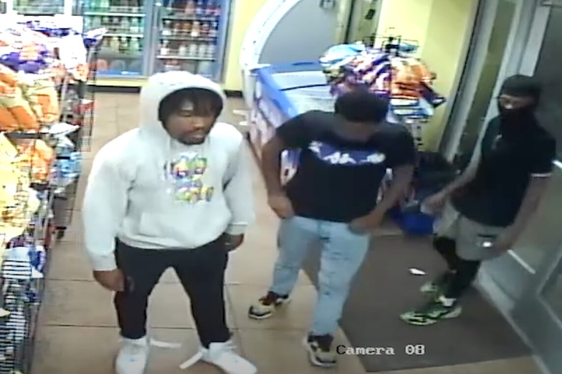 MPD 6D VIDEO | Suspects Sought in an Armed Robbery (Gun): 3300 b/o Benning Road, NE