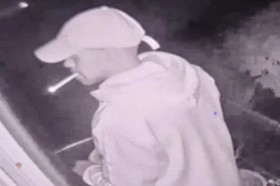 MPD 6D | Suspect Sought in a Burglary One Offense: 3200 Block of T Street, SE