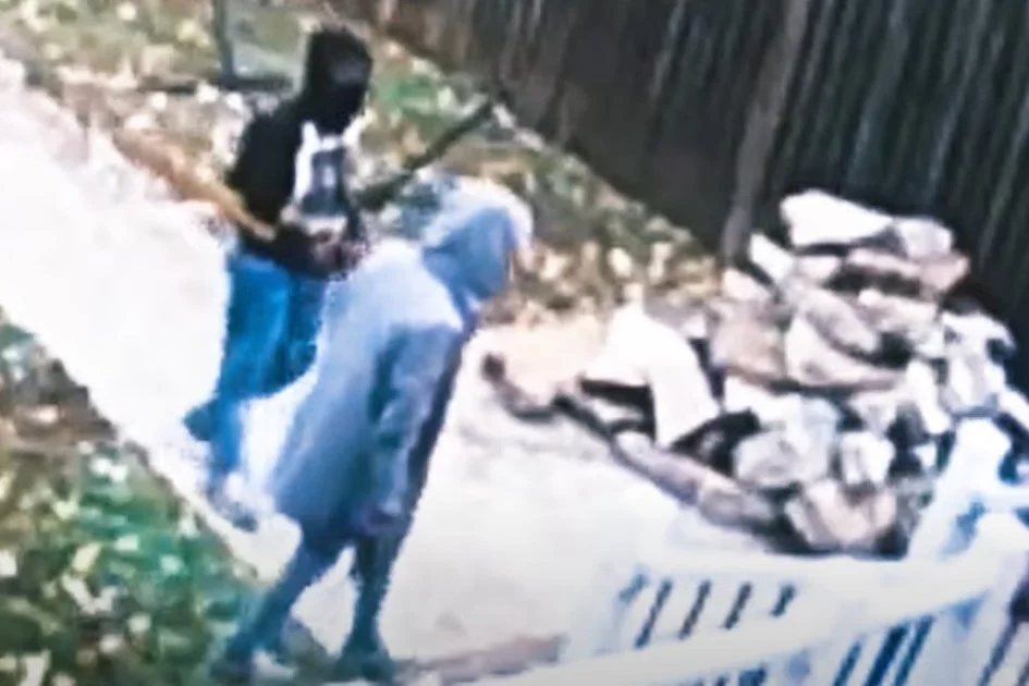 MPD 7D | Suspects Sought in an Armed Robbery (Gun): 800 Block of Yuma Street, SE