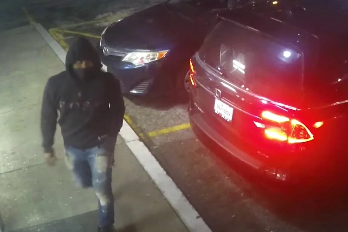 MPD 6D VIDEO | Suspect and Vehicle Sought in an Assault with a Dangerous Weapon (Gun) Offense: 2300 b/o Pennsylvania Ave, SE