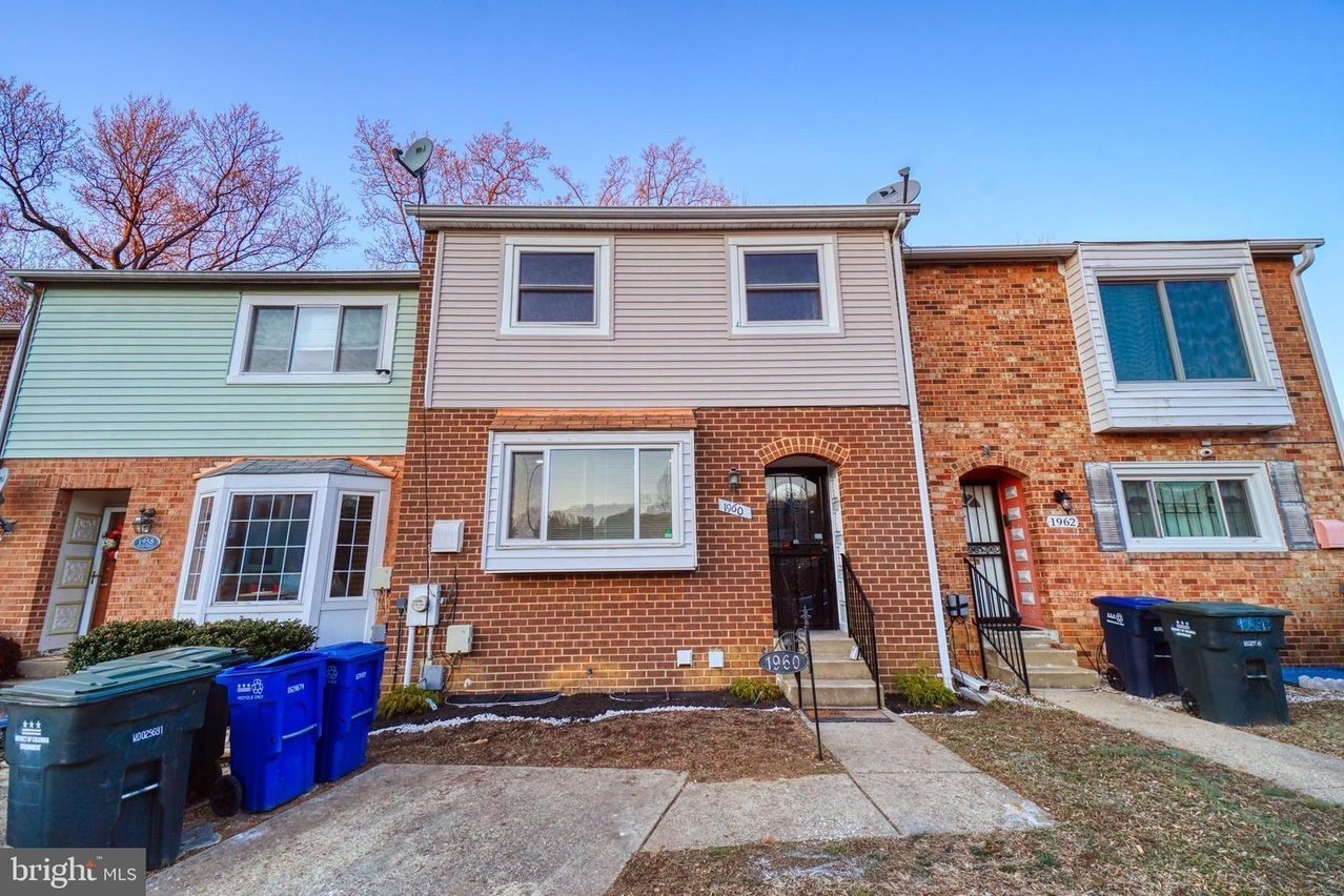 🏡TODAY'S OPEN HOUSE | 1960 Valley Terrace SE - $485,000