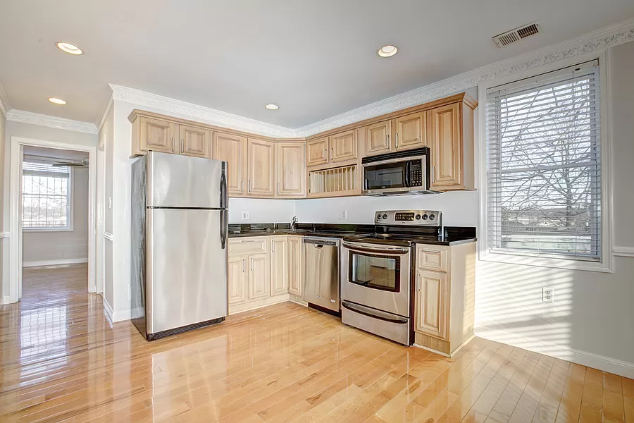 FOR RENT IN WARD 8 | 19 Galveston Place SW #20 - $1,295/month